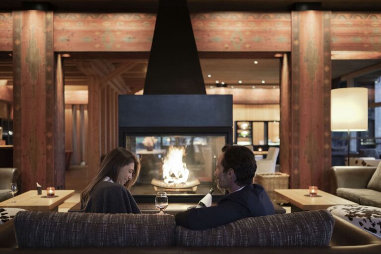 Adler Lodge Ritten Kaminabend mit Wein