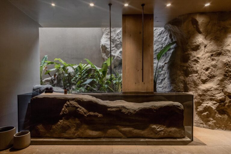 Select Green Hotels ACRO Wellness Suites reception