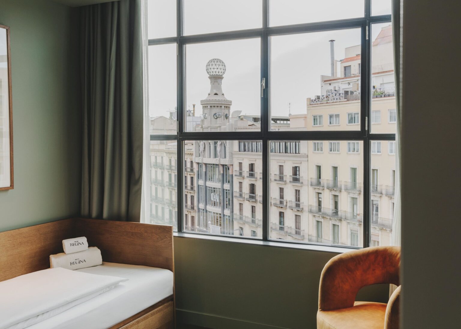 Select Green Hotels Hotel Regina Barcelona room