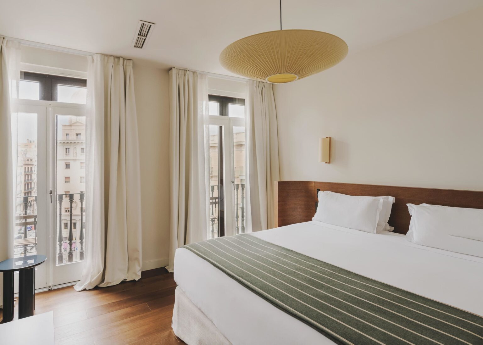 Select Green Hotels Hotel Regina Barcelona room
