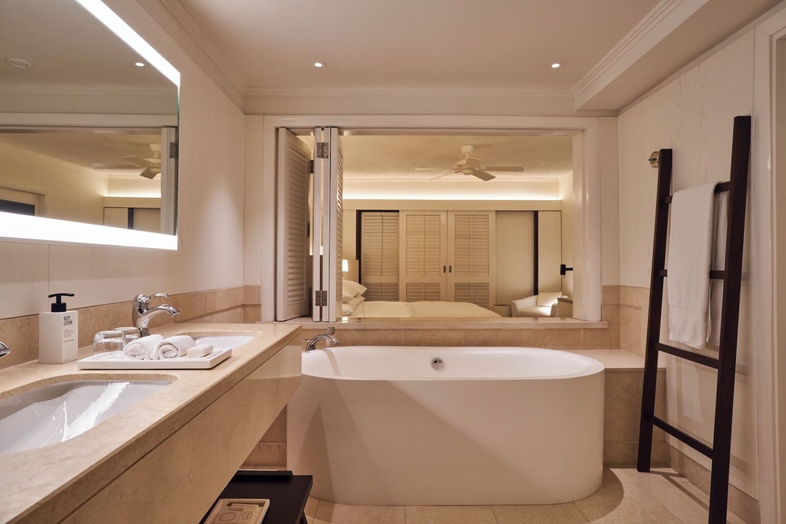 Select Green Hotels LUX* Le Morne bathroom